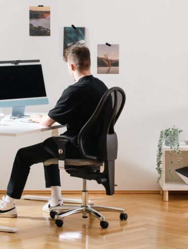 What Most People Overlook When Choosing Dining Furniture