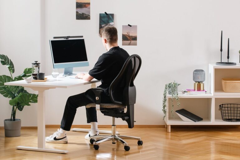 What Most People Overlook When Choosing Dining Furniture