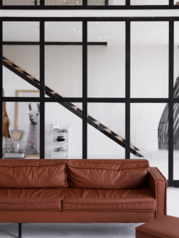 How Do Custom Glass Solutions Improve Modern Interiors?