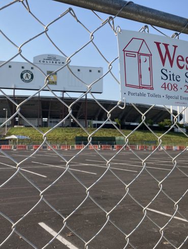 Using Temporary Fences to AvoidJams at Big-Scale Public Events