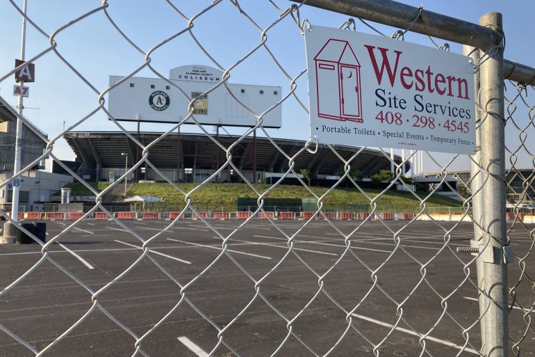Using Temporary Fences to AvoidJams at Big-Scale Public Events