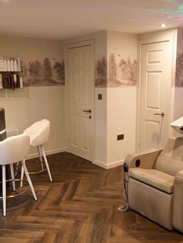 Why Garden Room Salons Are Becoming the Future of Home-Based Beauty Businesses