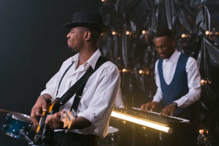 Why Live Entertainment Remains a Favorite Choice for Family Outings