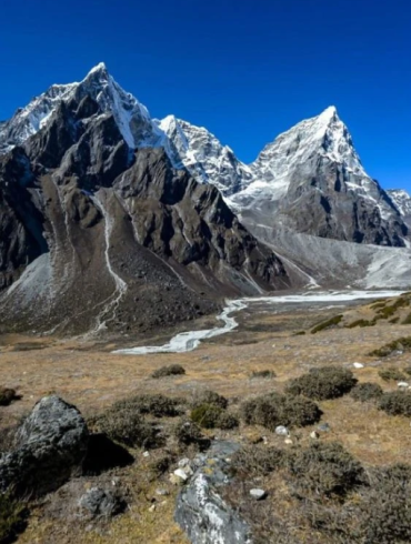 Trekking in Nepal: Everest Base Camp Trek, Everest Base Camp Heli Tour & Manaslu Circuit Trek Compared
