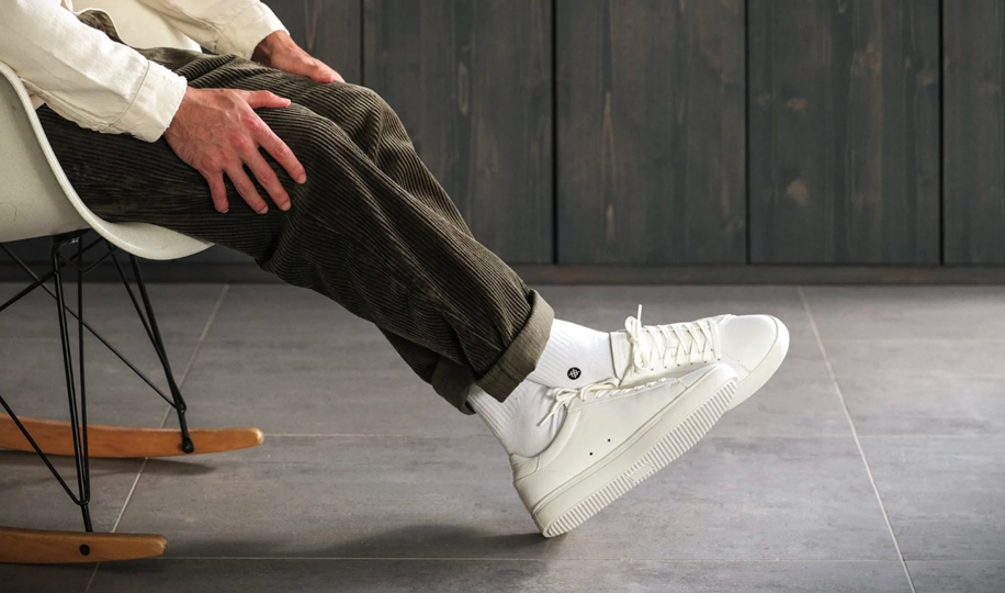Why Common Projects Sneakers Are a Smart Choice for Everyday Style