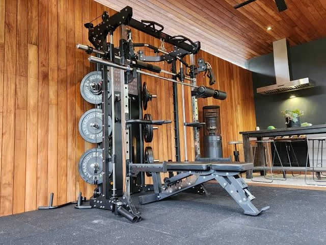 How Pin Loaded Machines Strengthen Modern Commercial Fitness Equipment Setups