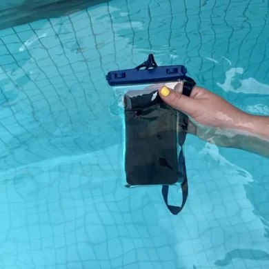 What to Look for in a Waterproof Phone Case Before Your Next Beach, Lake or Pool Trip